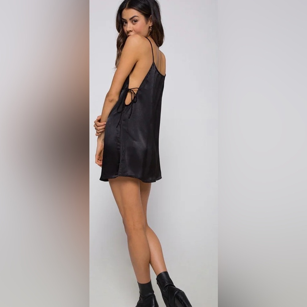 Motel Women’s Purple Leopard Darla Side-Tie Mini Slip Dress, Size XS - Picture 3 of 13